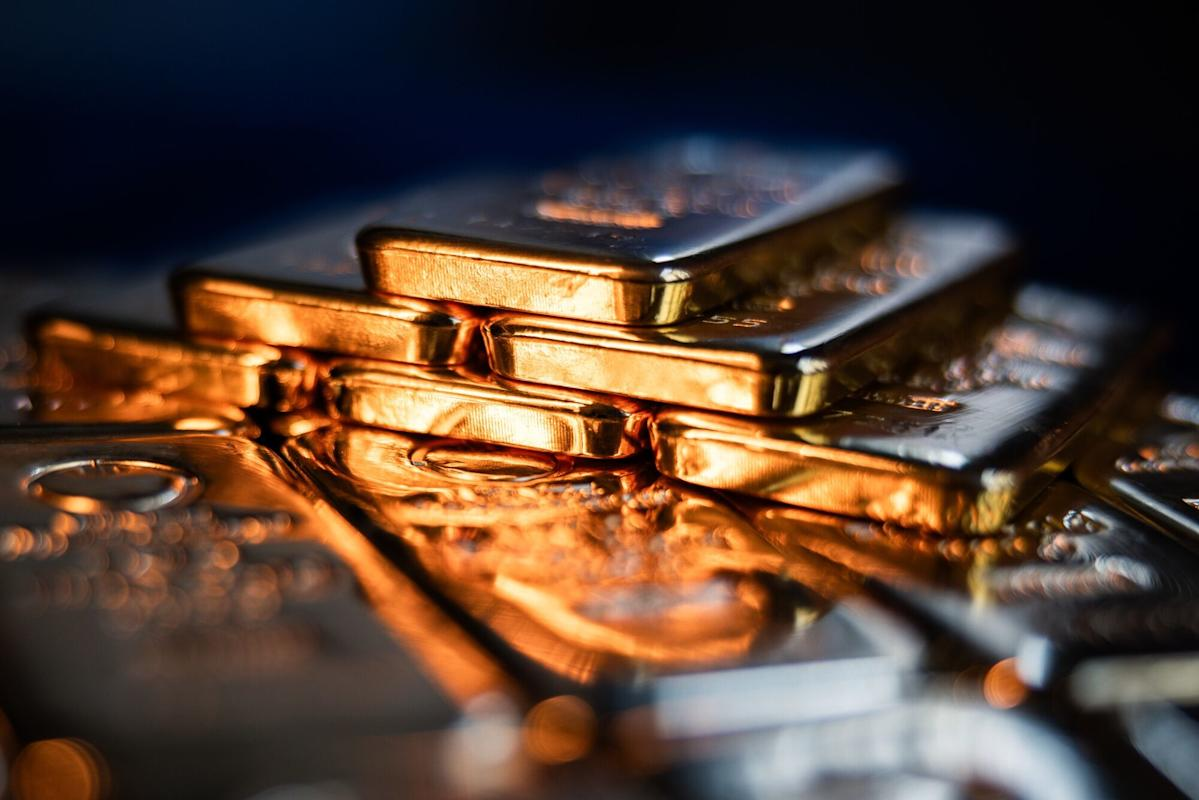 Gold hits new highs as Fed prepares for rate cuts this week