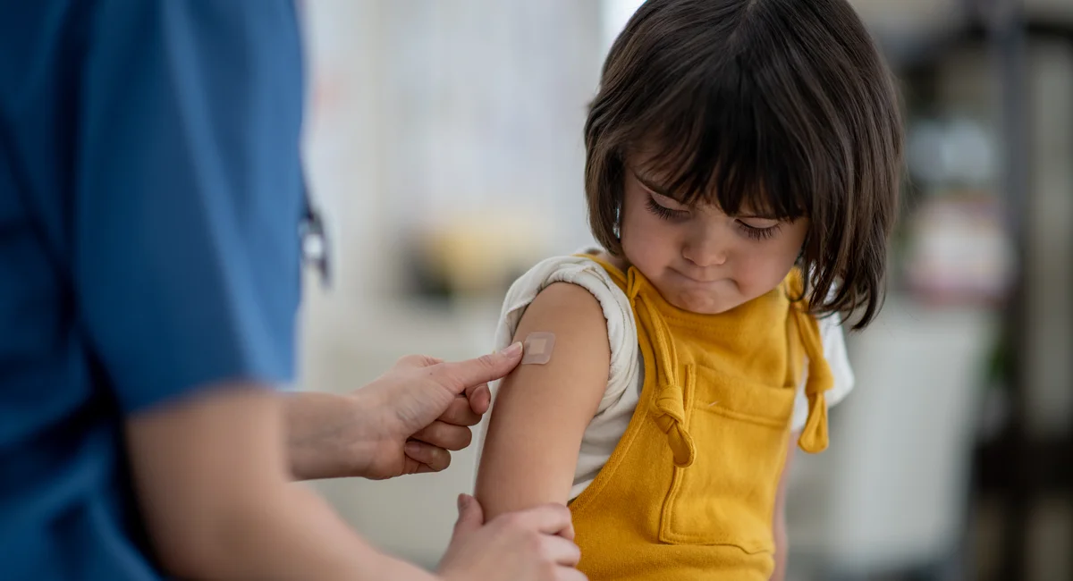 Vaccines in NY: Key info for students returning to school this year. Stay informed!
