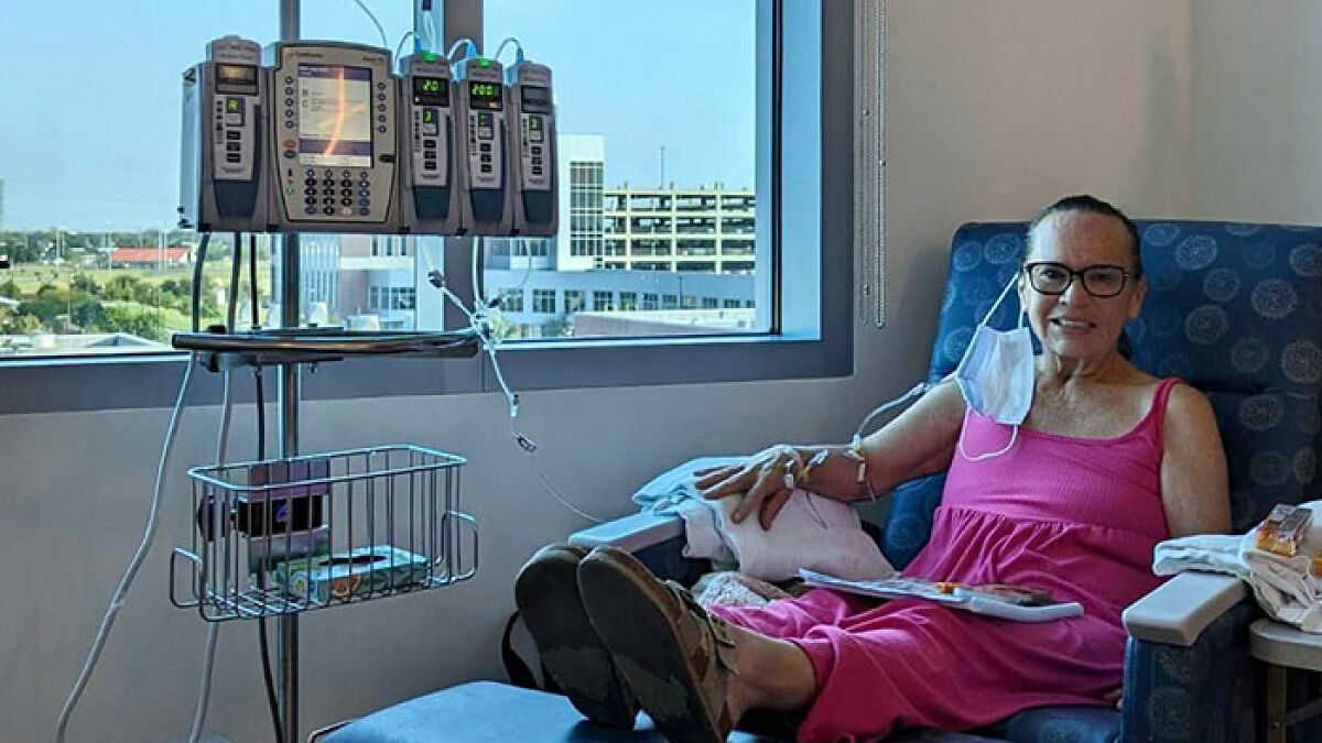 Woman shares two key symptoms her doctor overlooked before cancer diagnosis